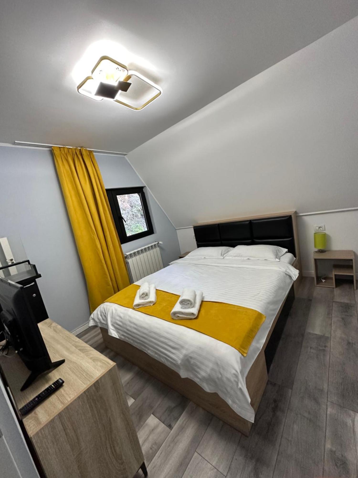 Cabana Green Hill Borşa Esterno foto